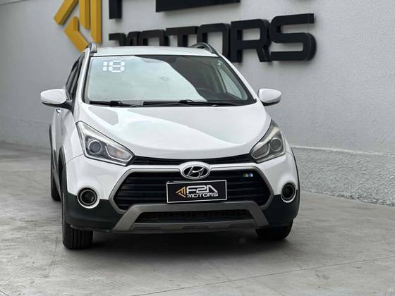 HYUNDAI HB20X 1.6 16V PREMIUM FLEX 4P AUTOMÁTICO HYUNDAI HB20X 1.6 16V PREMIUM FLEX 4P AUTOMÁTICO